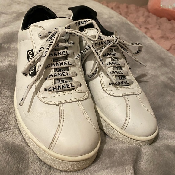 Chanel Weekender Sneaker - Picture 8 of 9